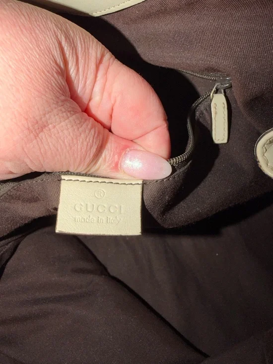 Gucci Beige Monogram Sukey Tote Bag - Picture 4 of 6